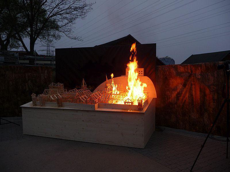 Stadt fängt Feuer