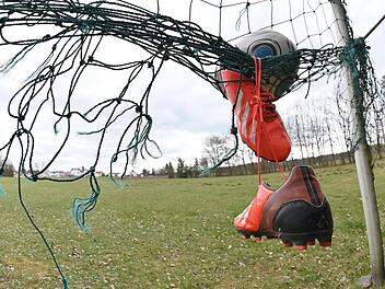 Der Saisonabbruch in den Fußball-Amateurligen ist unvermeidlich. Nun geht es um die damit verbundenen Regelungen.  Foto: Sportfoto Wolfgang Zink
