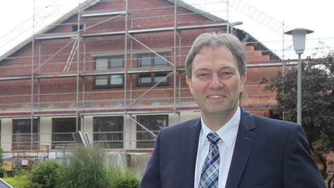 Es ist eines seiner Lieblingsthemen: die Sanierung des Freizeit- und Tourismuszentrums in Steinbach am Wald. Foto: Veronika Schadeck