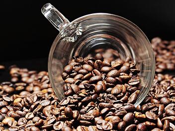 Kaffee wirkt geruchsneutralisierend. Schmecken tut er dann allerdings nicht mehr. Symbolfoto: S. Hermann & F. Richter/pixabay.com
