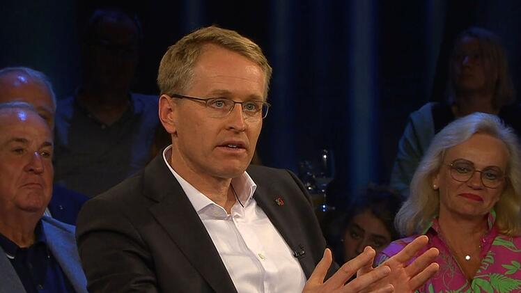 Daniel Günther setzt sich für ein Verbot von Social Media für Unter-16-Jährige ein.