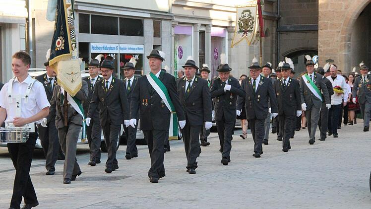 Zurück in die Stadt.