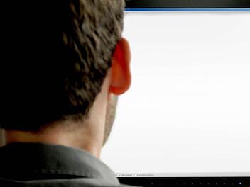 Die Online-Kommuniaktion ist schenll und praktisch. Der gute Ton beleibt dabei aber oft auf der Strecke. Symbolfoto: Franz-Peter Tschauner /dpa