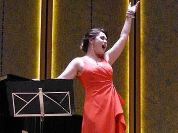 Olga Peretyatko singt vom Kuckuck. Foto: Ahnert