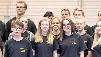 Die Ausrichter des Bayernpokals 2016 mit Organisator Walter Sosiniok (rechts) an der Spitze.
