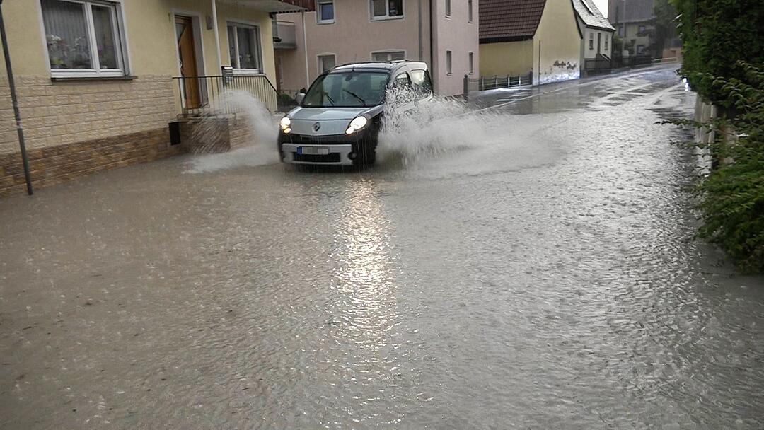 Kräftige Unwetter halten Mittelfranken im Atem