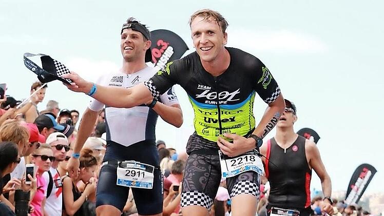 Pech hatte Triathlet Christian Birke bei der Mitteldistanz-WM in Nizza: Zwei Raddefekte warfen den Bischwinder weit zur&uuml;ck. Dass er sich &uuml;berhaupt die Finisher-Medaille umh&auml;ngen konnte und das von vielen St&uuml;rzen &uuml;berschattete Rennen verletzungsfrei &uuml;berstand, wertete der 35-J&auml;hrige als Erfolg. Jetzt richtet sich sein Fokus voll auf Hawaii. Foto: privat