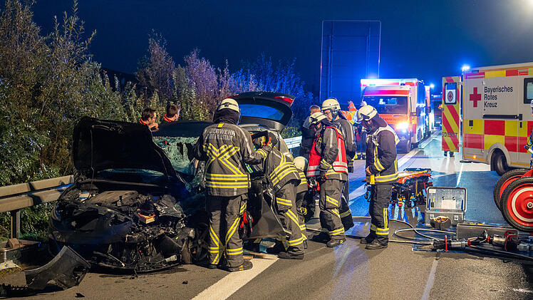 Geisterfahrer verursacht schweren Unfall auf der A70: Fahrschulauto beteiligt