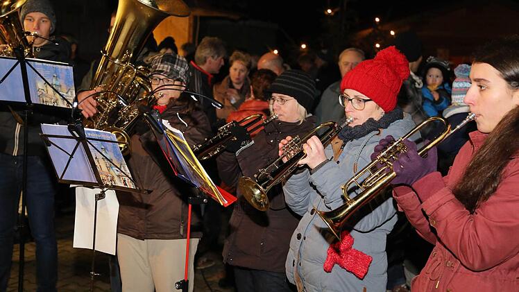 Festliche Musik stimmt auf das große Fest ein. Fotos: Franz Galster