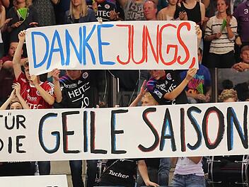 Trotz des Abstiegs hat sich die Region als tauglich für Bundesliga-Handball erwiesen. Mit einem Schnitt von 3619 Besuchern in der Arena Nürnberger Versicherung belegte der HCE im Zuschauerranking Rang 11 unter den 19 Erstligisten.  Foto: Sportfoto Zink