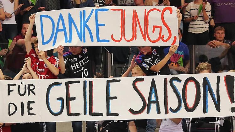 Trotz des Abstiegs hat sich die Region als tauglich für Bundesliga-Handball erwiesen. Mit einem Schnitt von 3619 Besuchern in der Arena Nürnberger Versicherung belegte der HCE im Zuschauerranking Rang 11 unter den 19 Erstligisten.  Foto: Sportfoto Zink