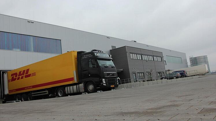 11 000 Quadratmeter Grundfläche, bis zu sechs Stockwerke: Systeam hat in Ebensfeld durch einen Neubau nun genügend Lagerkapazität. Fotos: Tobias Kindermann