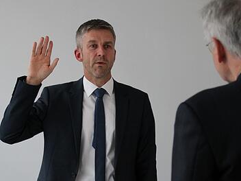 Am 12. Mai legte Jochen Vogel den Amtseid als Bürgermeister von Bad Brückenau ab. Foto: Ulrike Müller