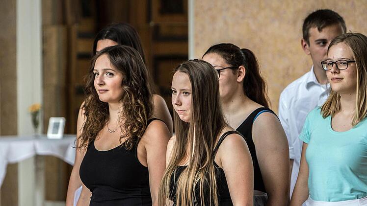 Zum Auftakt des Festivals für Schultheater präsentiert die Regiomontanus-Schule eine Eigenproduktion - Experimente mit Texten von Brecht und Shakespeare Foto: Jochen Berger