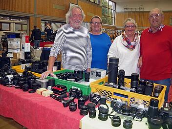 Stammgäste seit 18 Jahren sind (von links) die Ehepaare Karin und Dieter Liebig aus dem Schwarzwald sowie Gaby und Helmut Carl aus Oberbayern. Heike Schülein