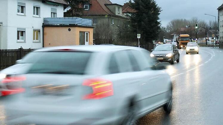 Bislang steht lediglich fest: So, wie der Verkehr im Moment durch Küps fließt, soll es künftig nicht mehr sein.  Archivfoto: Alexander Müller