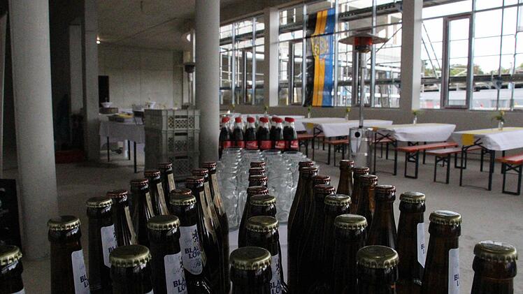 Das Atrium im Neubau des Landratsamts Erlangen-Höchstadt machte beim Richtfest Eindruck. Rund 40 Millionen Euro soll der Bau kosten. Foto: Christian Bauriedel