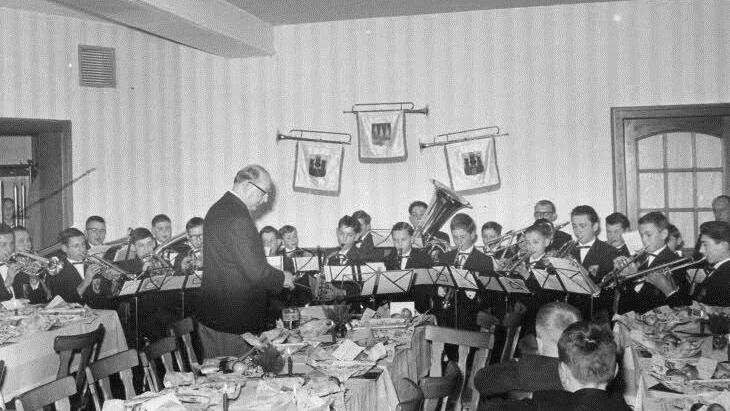Auftritt der Jugendkapelle auf einer Weihnachtsfeier 1963. Foto: Privat
