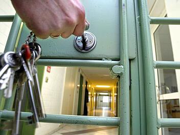 Nürnberg: 19-Jährige tot in Wohnung aufgefunden - Freund (27) sitzt in Untersuchungshaft