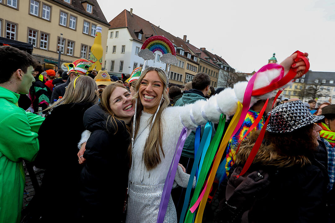 Große Party nach dem Faschingsumzug am Marktplatz.