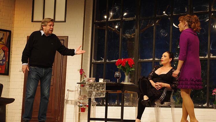 Martin (Holger Schwiers), Carmen (Katerina Jacob), Sabine (Lesley Higl)