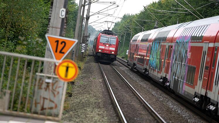 Signalkabel zwischen Düsseldorf und Köln durchtrennt: Sabotage vermutet