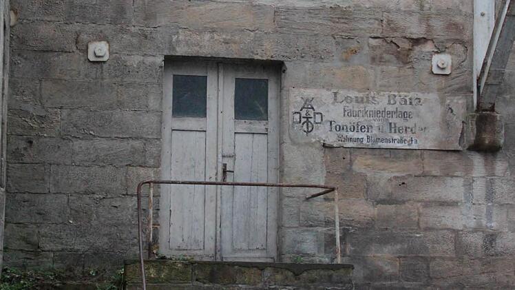 Die Keller wurden früher gewerblich genutzt.