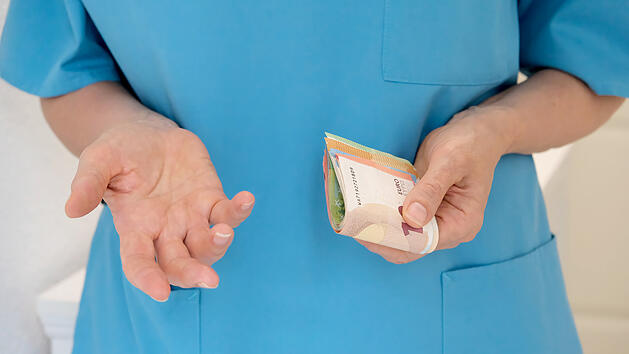 Pflege, Kurzzeitpflege, Geld, Euro