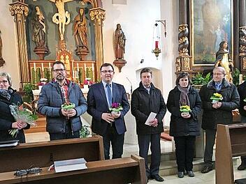 Die alte und neue Kirchenverwaltung von Unterleinleiter (von links): Margareta Preller, Markus Brehm, Alwin Gebhardt, Günther Preller, Gabi Strehl, Gerhard Sendelbeck und Stefan Gebhard  Foto: Helmuth Ochs