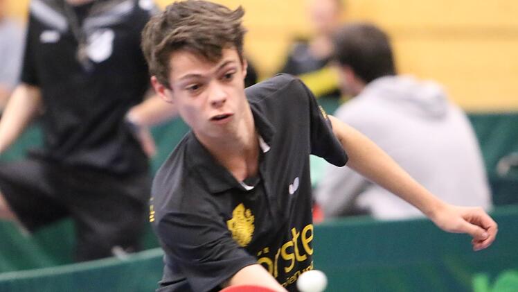 Sieger im Einzel und im Doppel: Michael Mideck von der DJK/SpVgg Effeltrich spielte bei der oberfränkischen Bezirksmeisterschaft in Ebersdorf groß auf. Hans Franz