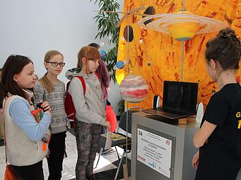 Das  Planetensystem - anschaulich erklärt von einem Team der Realschule Forchheim.Foto: Katrin Geyer