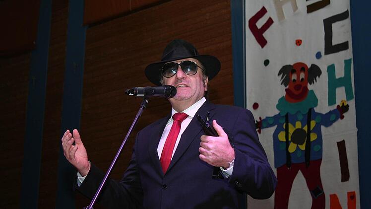 Bernd Händel als Silvester Capone Foto: Evi Seeger