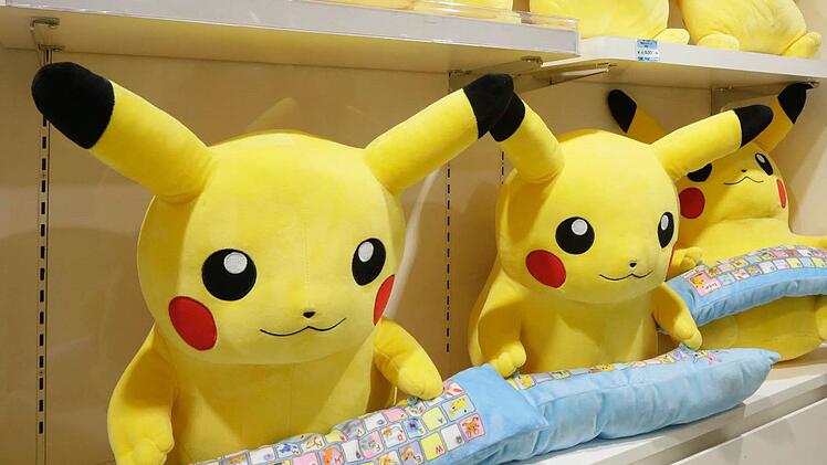 Die Hauptfigur, der Pokétrainer Ash Ketchum, hat damals die Verteilung der Starter verpasst. Deshalb bekam er von Professor Eich Pikachu. Foto: dpa