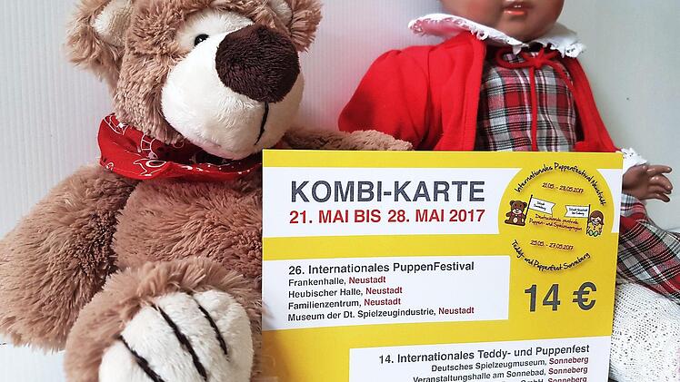 Teddys und Puppen haben miteinander zu tun. Und weil das so ist, gibt es f&uuml;r das Internationale Puppenfestival in Neustadt und das Internationale Teddy- und Puppenfest in Sonneberg ein Ticket, das f&uuml;r beide Veranstaltungen genutzt werden kann.  Foto: Lisa Tomschke