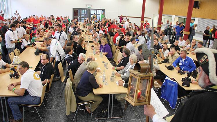 Der Saal der Frauengrundhalle war proppenvoll.