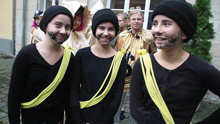 Die Showtanzgruppe zeigte den Tanz Banküberfall - eine Augenweide. Foto: Sonja Adam