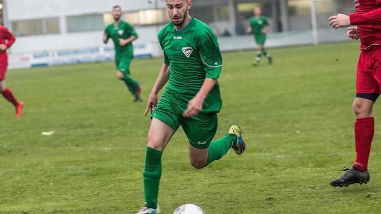 Orcun Hantal steht exemplarisch für die "jungen Wilden" des SV Bammersdorf. Zwölf Tore erzielte der 98er Jahrgang in sieben Einsätzen für den Zweiten der B-Klasse 3 ER/PEG.  Foto: Marie Möhrlein