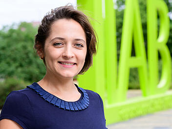 Dr. Yuliya Kosyakova ist in der Ukraine geboren und jetzt wissenschaftliche Mitarbeiterin beim IAB in Nürnberg.