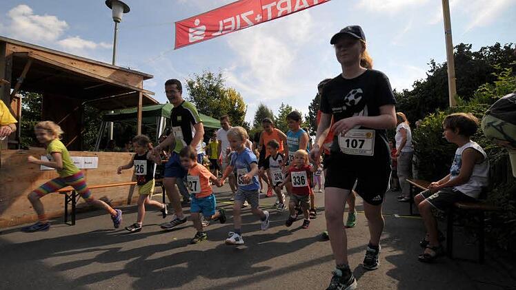 Ob Jung oder schon etwas älter: Die unterschiedlichen Streckenlängen ermöglichten fast jedem einen Start beim 11. Tanzenhaider Weiherlauf.