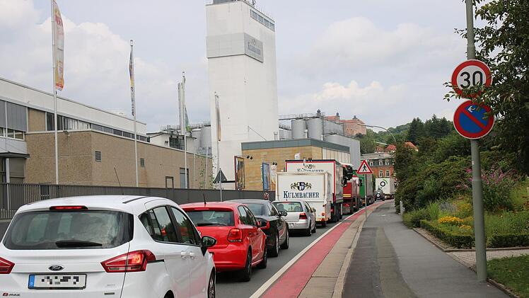 Auch in der Lichtenfelser Straße kam es zum Stau.
