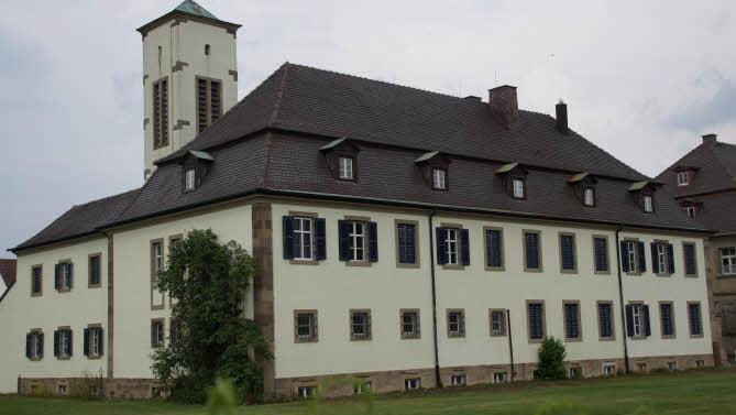 Im westliche Gebäude am Rindhof befindet sich eine Kirche.  Foto: A. Then