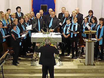 "Chorios" bei seinem Geburtstagskonzert. Foto: Michael Dörres