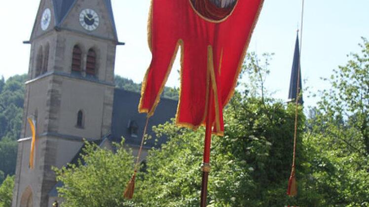 An Fronleichnam ziehen die katholischen Christen durch die Kulmbacher Innenstadt. Foto: Sonny Adam