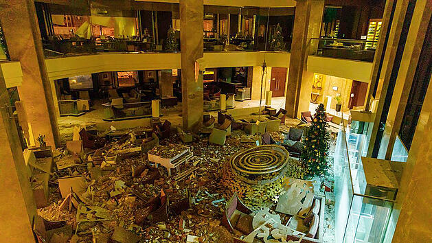 Ukraine-Krieg - Charkiw: ZDF-Team bei Raketenangriff auf Hotel in Charkiw getroffen
