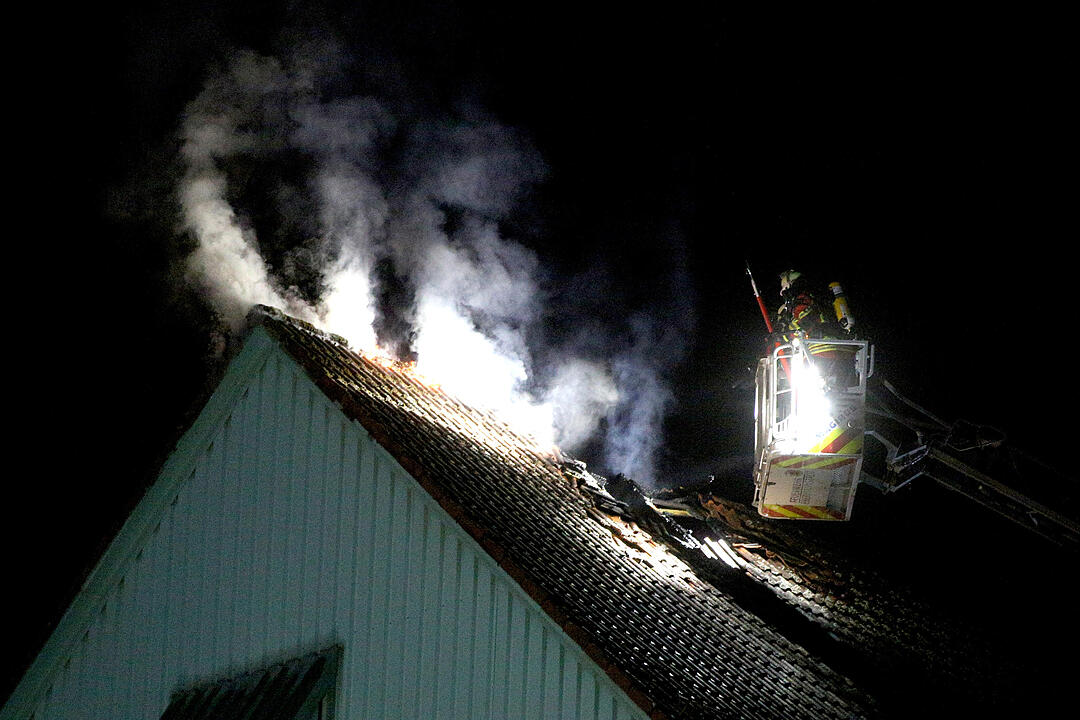 Großeinsatz in Draisendorf: Brand und Verpuffung bei Mühle – großer Schaden