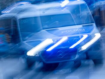 Polizeieinsatz mit Blaulicht