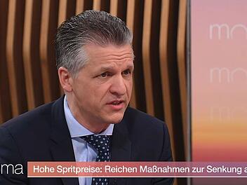Kanzleramtsminister Thorsten Frei von der CDU sprach sich im ZDF-"Morgenmagazin" klar gegen eine Preisbegrenzung an den Tankstellen aus.