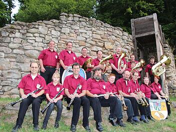 Die "Bergmusikanten Gehülz" feiern am kommenden Wochenende ihr 25-jähriges Bestehen.  Foto: Rainer Glissnik