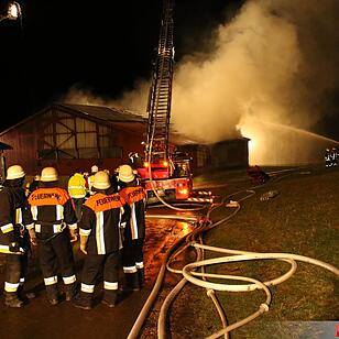 Großbrand zerstört Scheune in Herbartsdorf