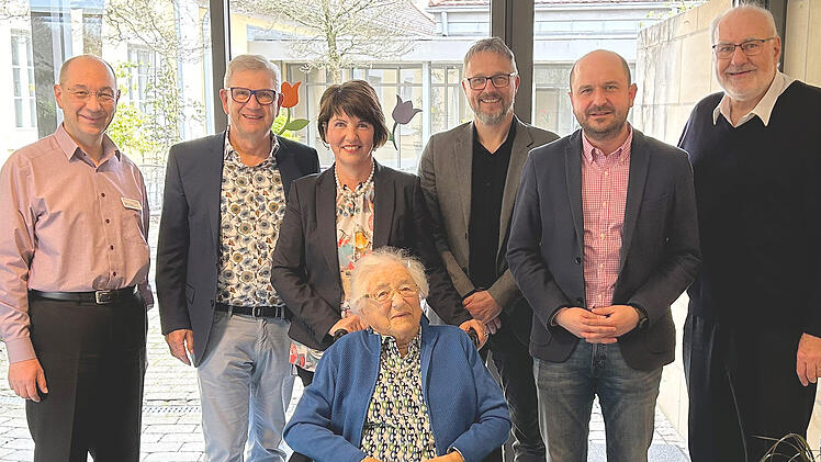 Bamberg: Gebürtige Pfälzerin feiert 95. Geburtstag - so hält sie sich fit